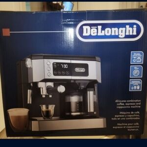 DeLonghi Espresso and Cappuccino Machine - Black and Silver